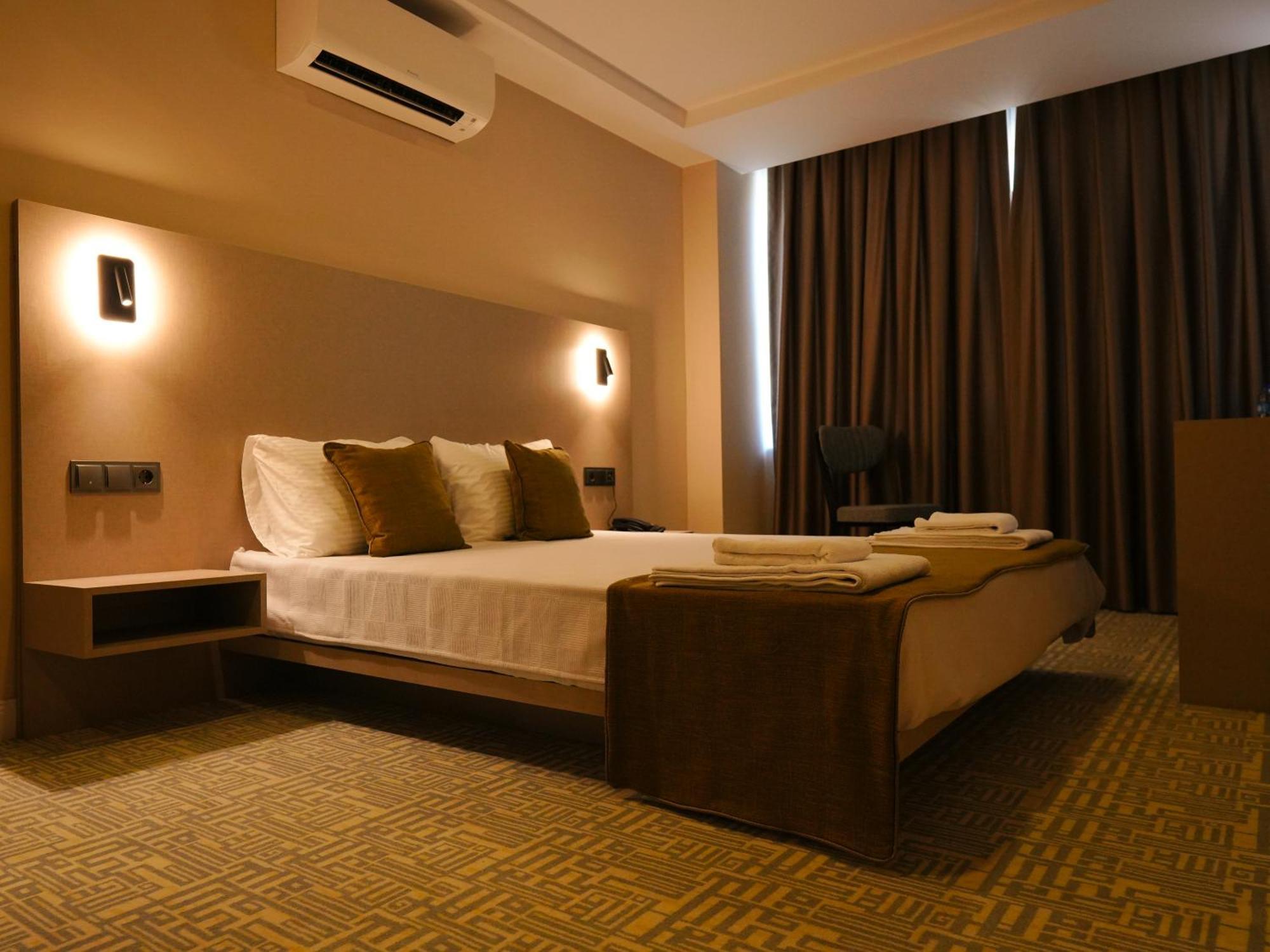 Bonnie City Hotel Antalya Exterior photo